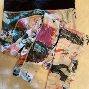 Lulu lemon multi colored workout leggings with pockets